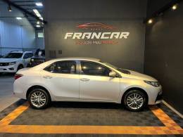 TOYOTA - COROLLA - 2017/2018 - Prata - R$ 92.900,00