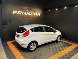 FORD - FIESTA - 2017/2017 - Branca - R$ 59.900,00