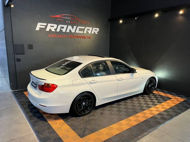 BMW - 328I - 2013/2013 - Branca - R$ 109.900,00