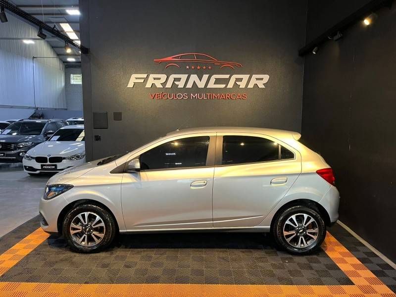 CHEVROLET - ONIX - 2016/2016 - Prata - R$ 59.900,00