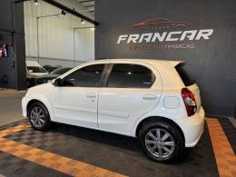 TOYOTA - ETIOS - 2018/2019 - Branca - R$ 68.900,00