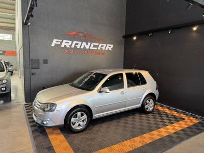 VOLKSWAGEN - GOLF - 2011/2011 - Prata - R$ 53.900,00