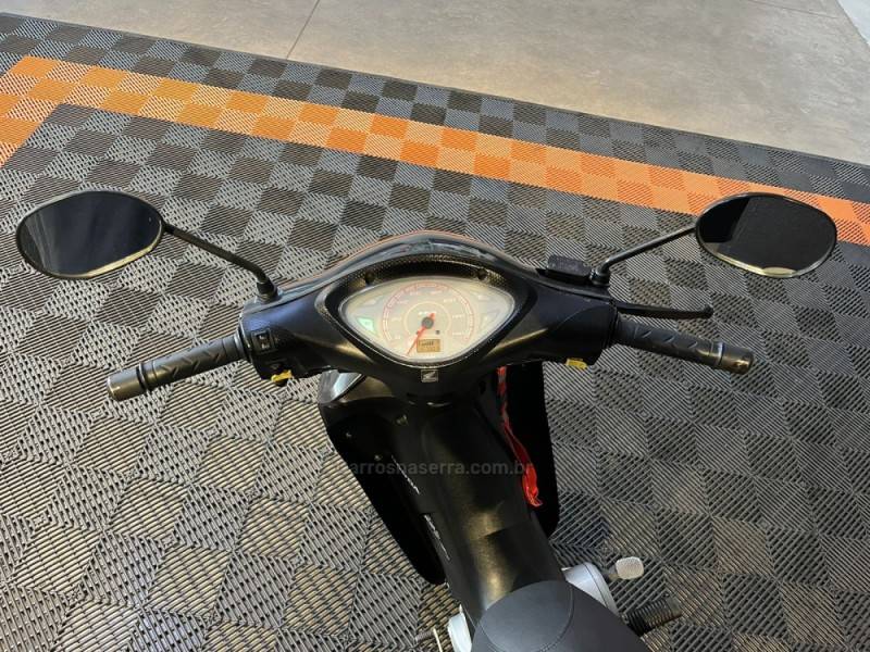 HONDA - BIZ 125 - 2008/2008 - Cinza - R$ 9.900,00