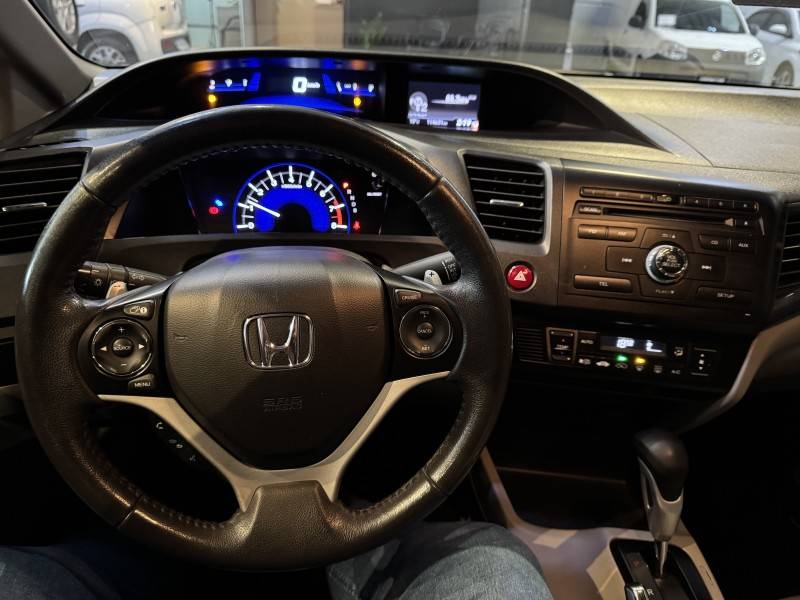 HONDA - CIVIC - 2015/2015 - Cinza - R$ 79.900,00