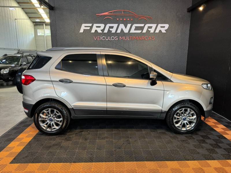 FORD - ECOSPORT - 2014/2015 - Prata - R$ 59.900,00