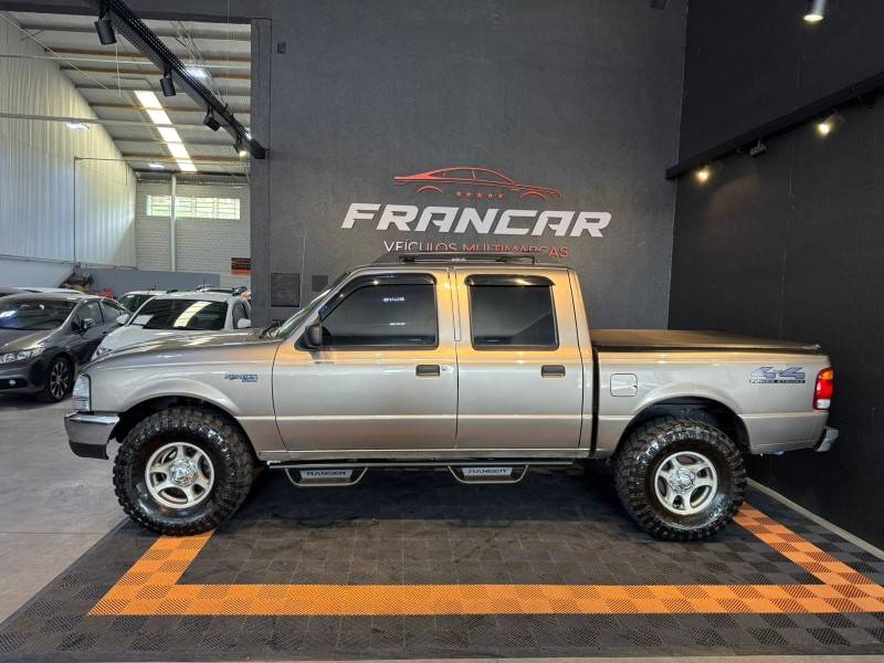 FORD - RANGER - 2002/2003 - Prata - R$ 67.900,00
