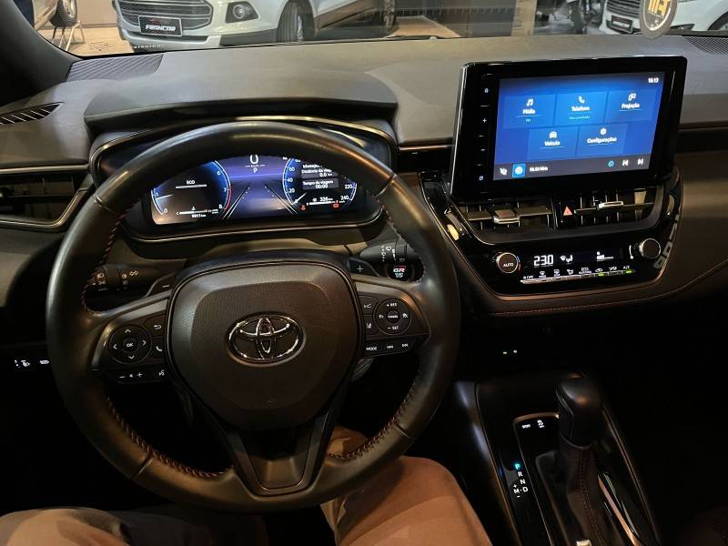 TOYOTA - COROLLA - 2024/2024 - Preta - R$ 173.900,00