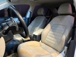 VOLKSWAGEN - JETTA - 2011/2012 - Branca - R$ 73.900,00