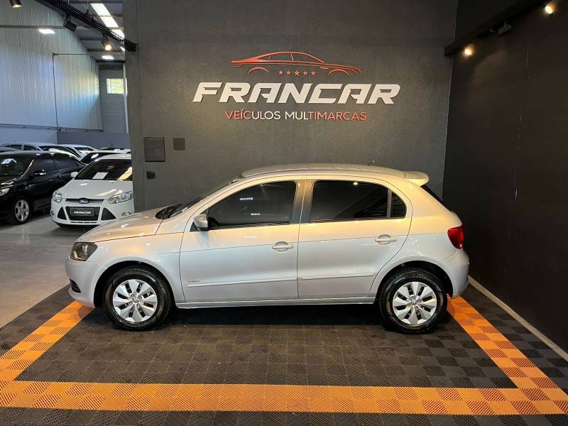 VOLKSWAGEN - GOL - 2013/2014 - Prata - R$ 42.900,00