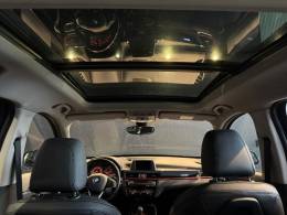 BMW - X1 - 2015/2016 - Preta - R$ 121.900,00