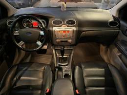 FORD - FOCUS - 2012/2013 - Branca - R$ 55.900,00
