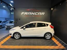 FORD - FIESTA - 2014/2015 - Branca - R$ 49.900,00