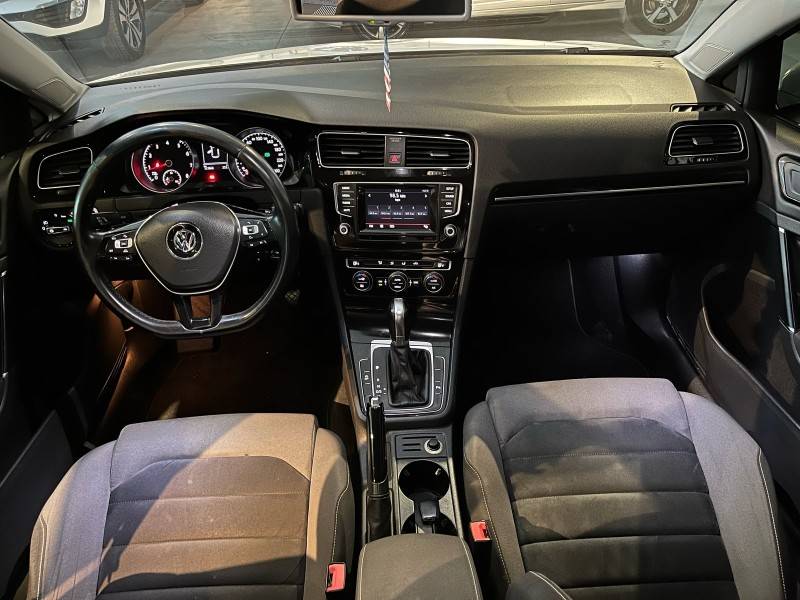 VOLKSWAGEN - GOLF - 2014/2015 - Branca - R$ 77.900,00