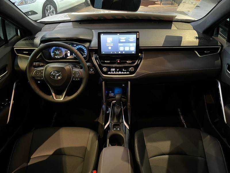TOYOTA - COROLLA - 2025/2026 - Prata - R$ 188.000,00