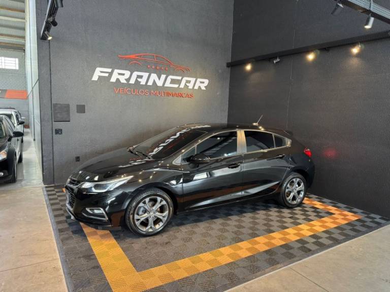 CHEVROLET - CRUZE - 2018/2018 - Preta - R$ 85.900,00
