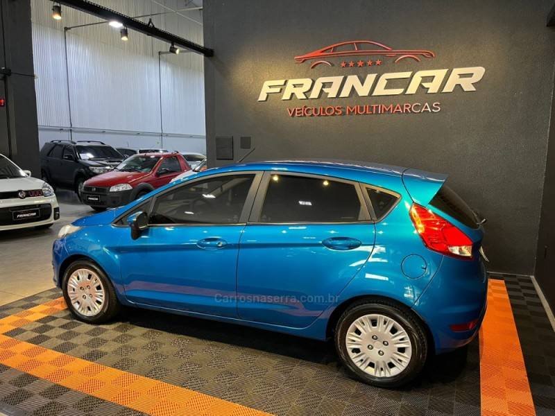 FORD - FIESTA - 2014/2014 - Azul - R$ 46.900,00