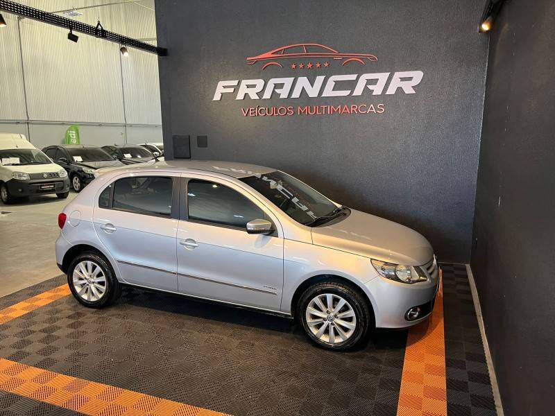 VOLKSWAGEN - GOL - 2010/2011 - Prata - R$ 39.900,00