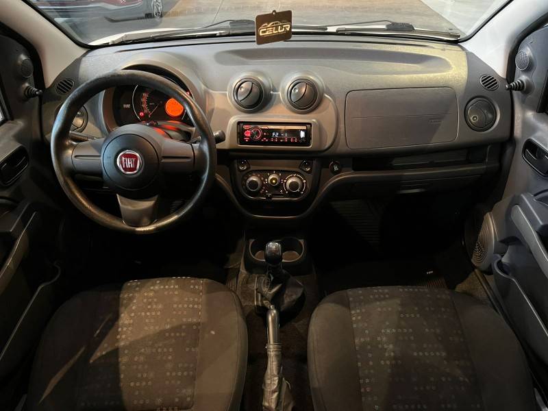 FIAT - UNO - 2015/2016 - Branca - R$ 39.900,00